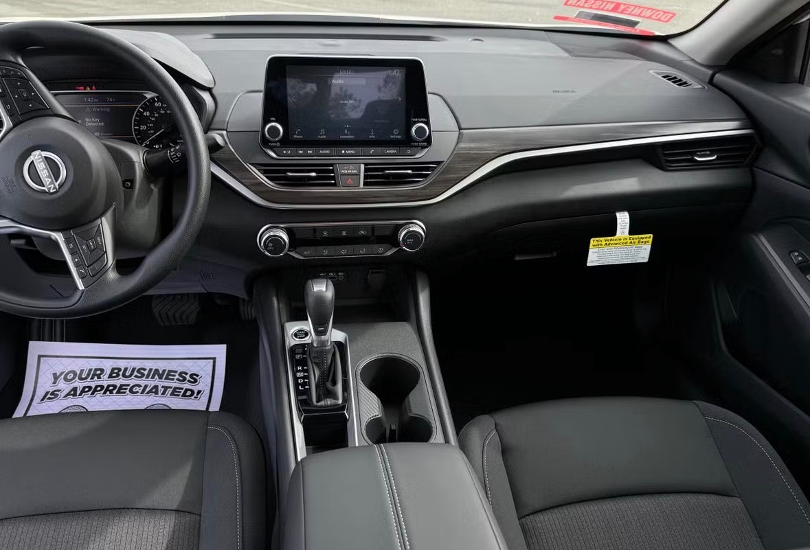 Car Image 4