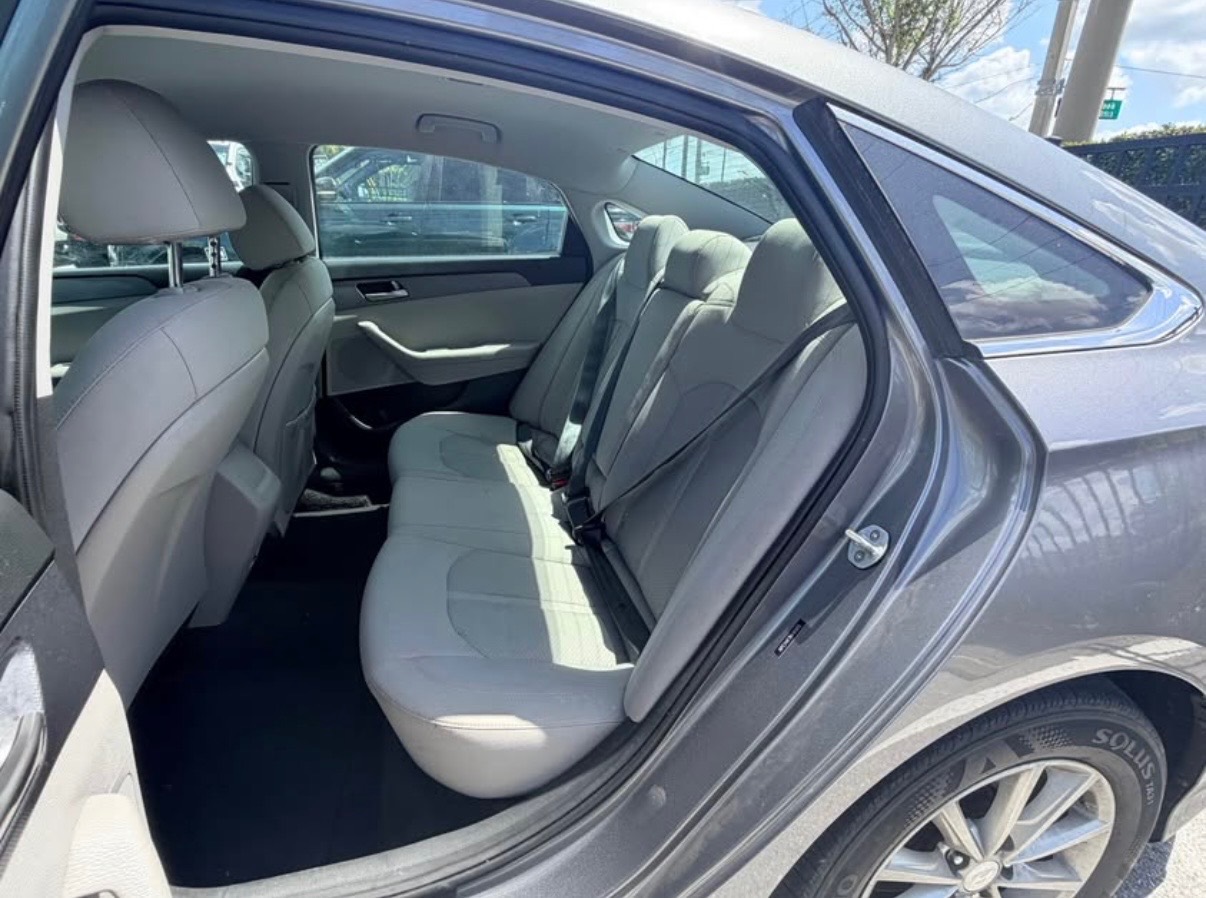 Car Image 4