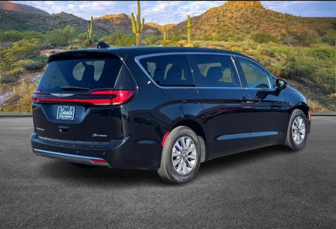 Car Image 3