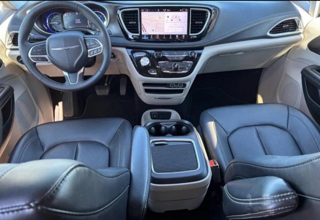 Car Image 4